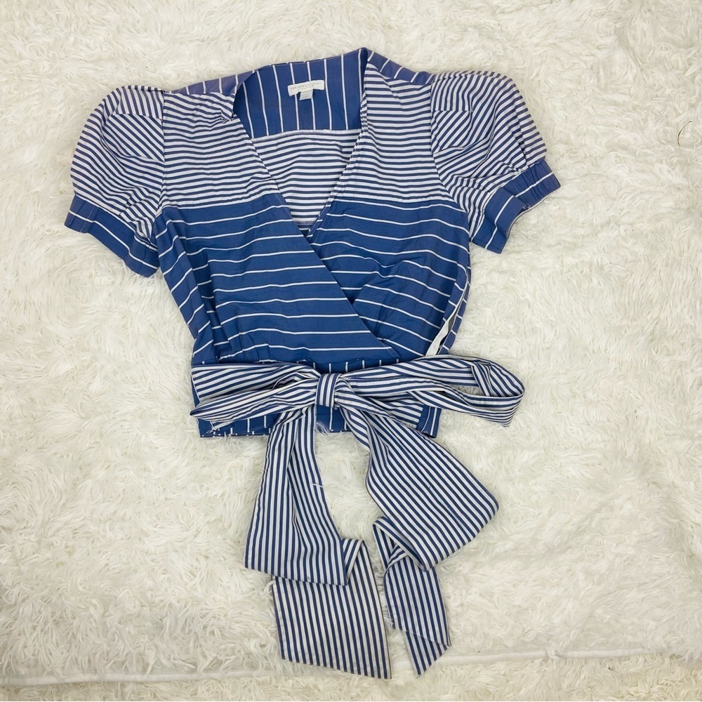 NEW YORK & COMPANY navy & white striped tie waist wrap puff sleeve blouse SZ S - Picture 3 of 14